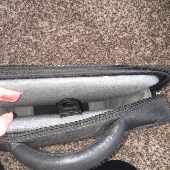 Higher Ground Unisex Black Laptop Shuttle Case - Picture 8 of 8